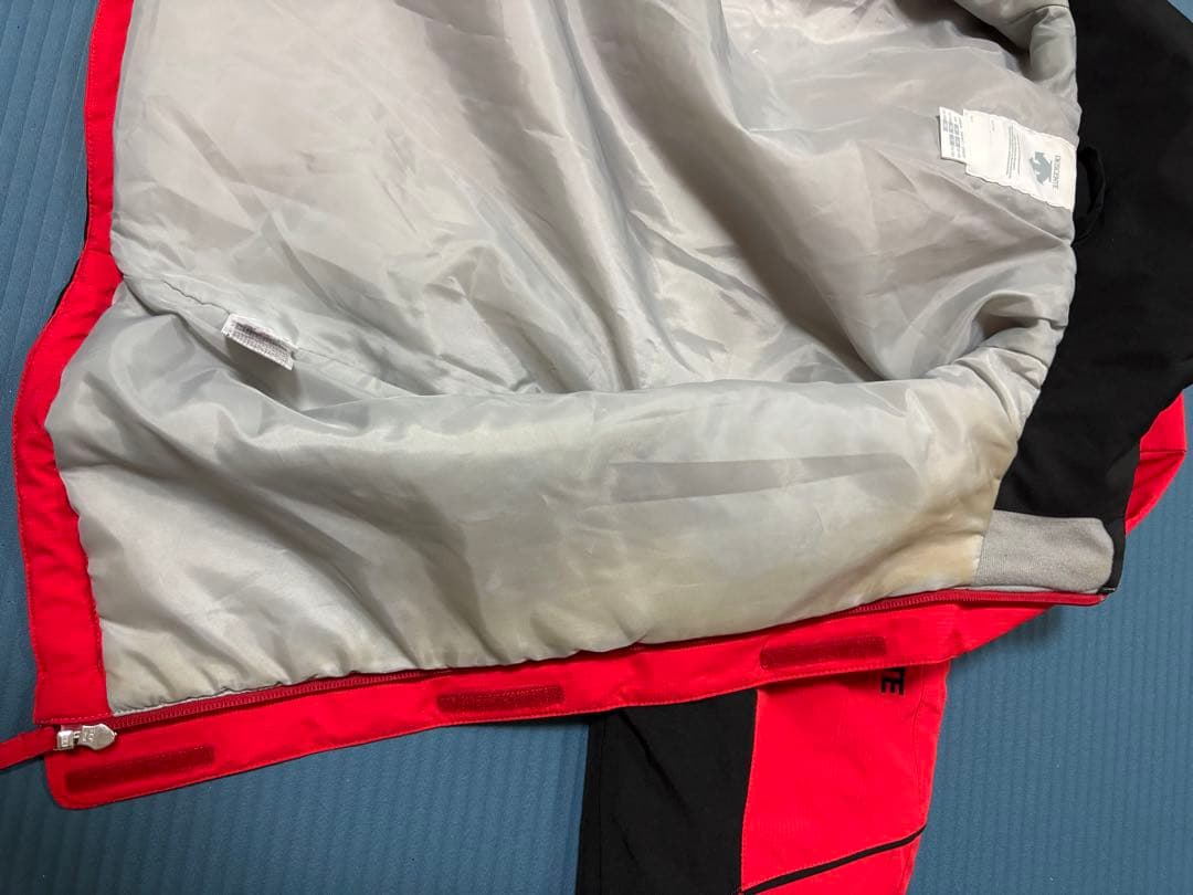 DESCENT 130 スキーウェア　スキーウエア　子供　デサント　上下セット