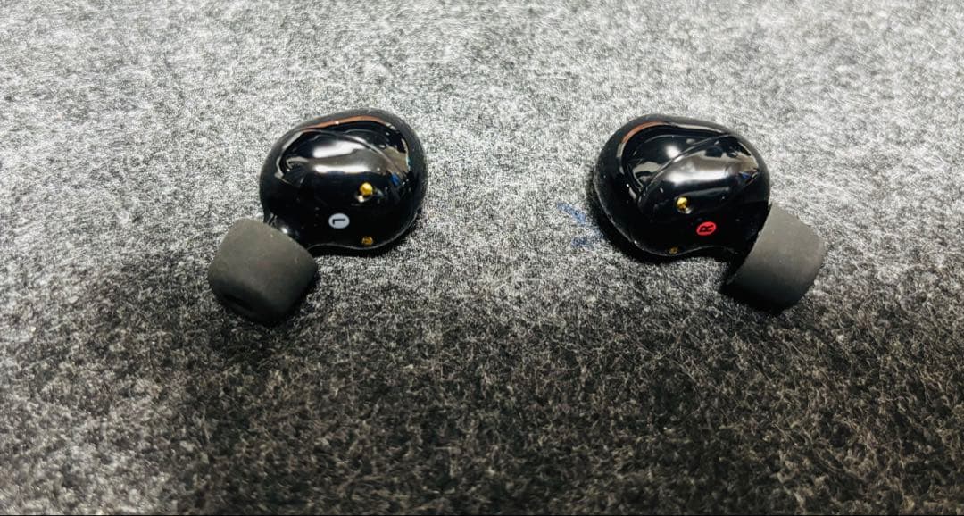 【25年11月下旬購入:美品】SONY WF-1000XM5 ブラック　イヤホン