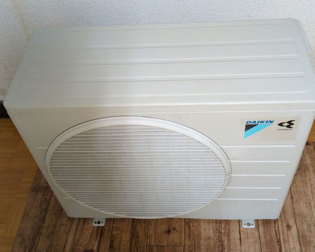 DAIKINエアコン２８型（10〜12畳） AR28WEBKSエアコン室外機のみ