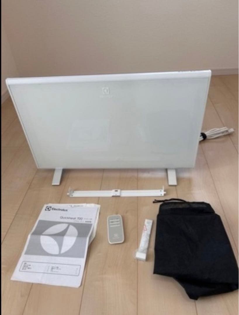 ★引き取り限定★パネルヒーター　エレクトロラックスElectrolux