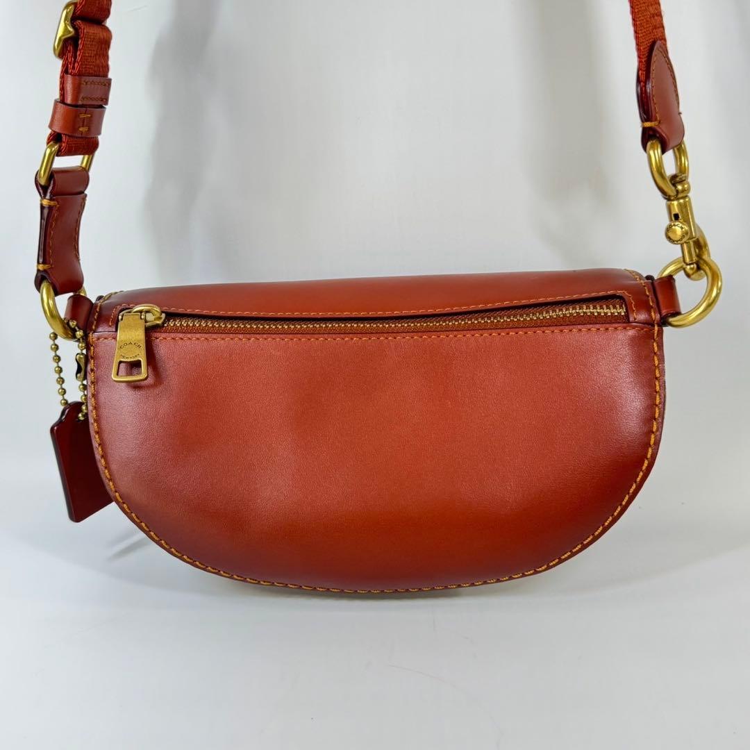 美品❤ COACH コーチ ボディバッグ ウエストバッグ ポーチ シグネチャー