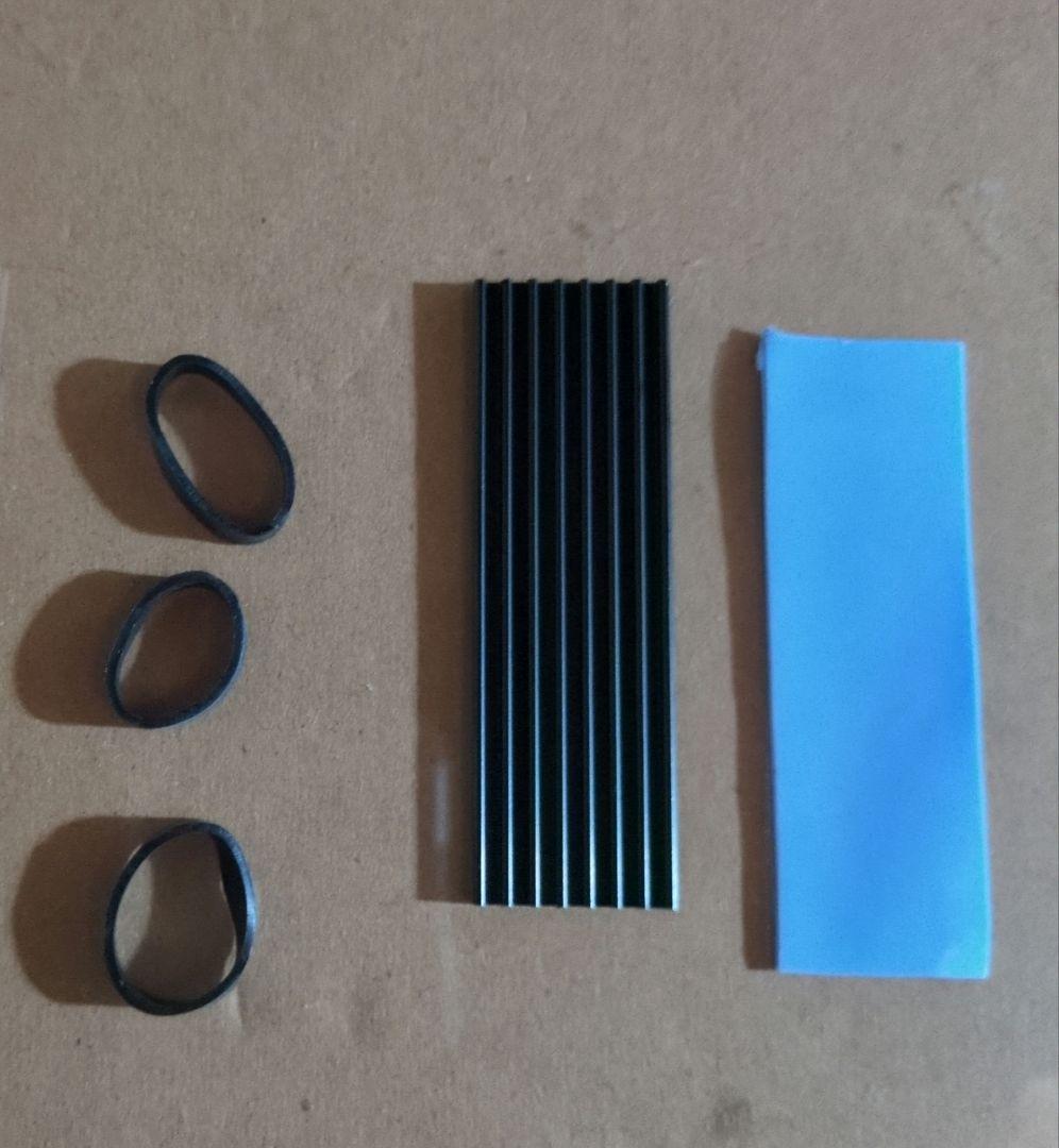 高*雲様 2TB NVMe SSD ヒートシンク付き