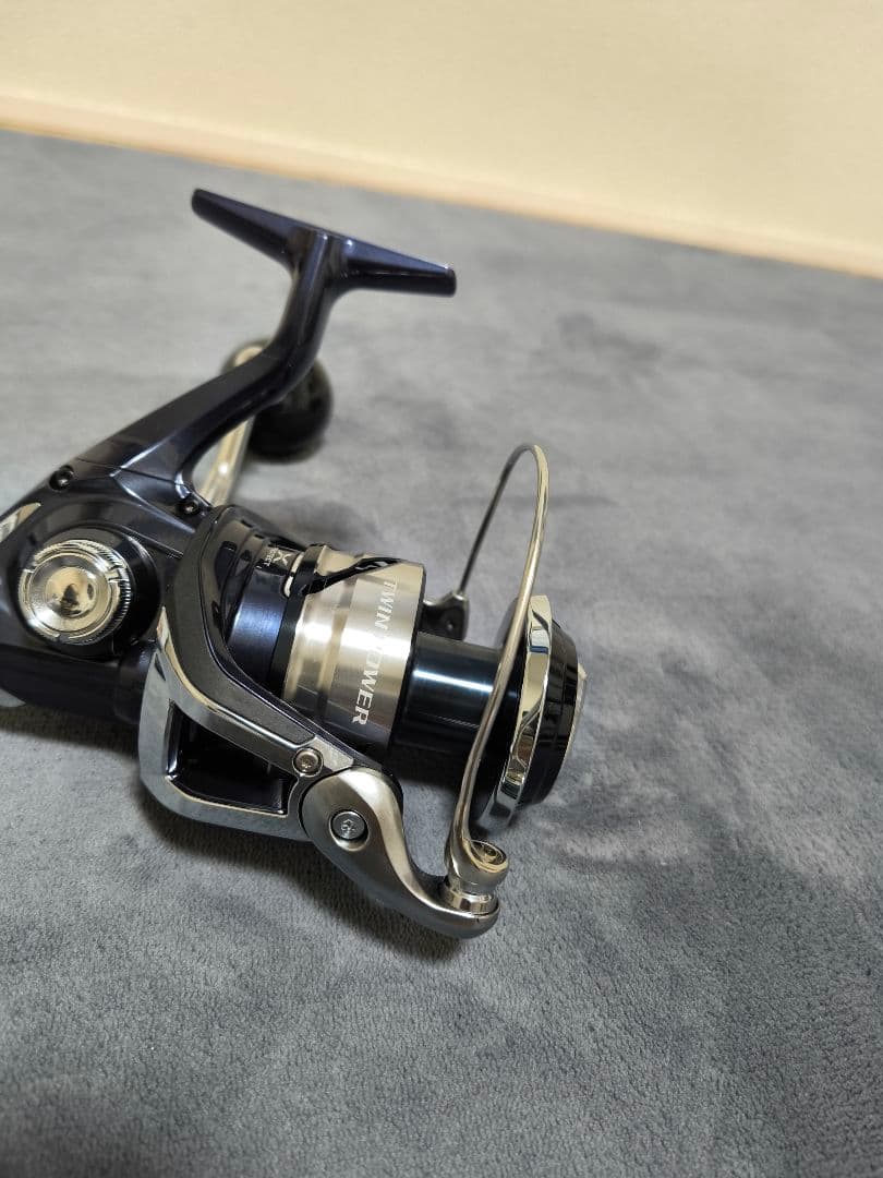 極美品　シマノ　ツインパワー　SW 8000HG　スピニングリール