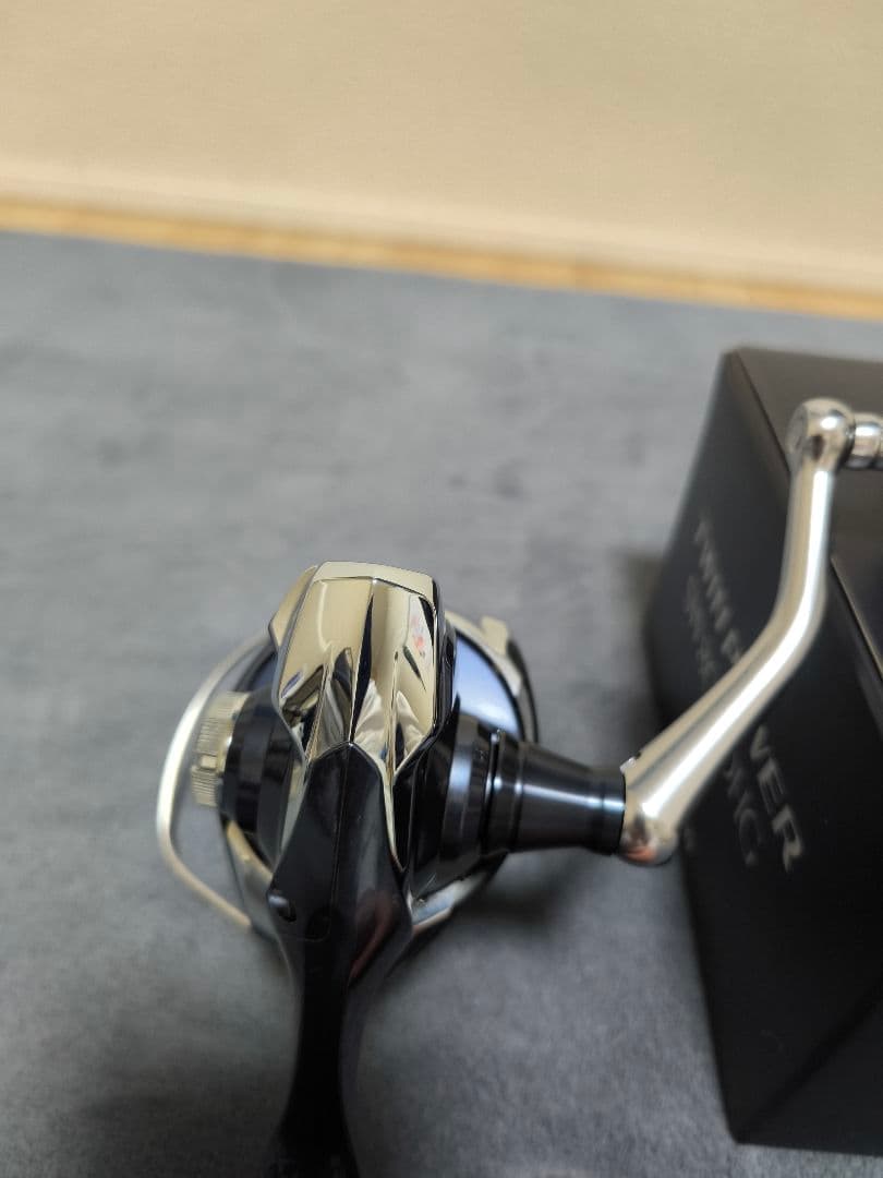 極美品　シマノ　ツインパワー　SW 8000HG　スピニングリール