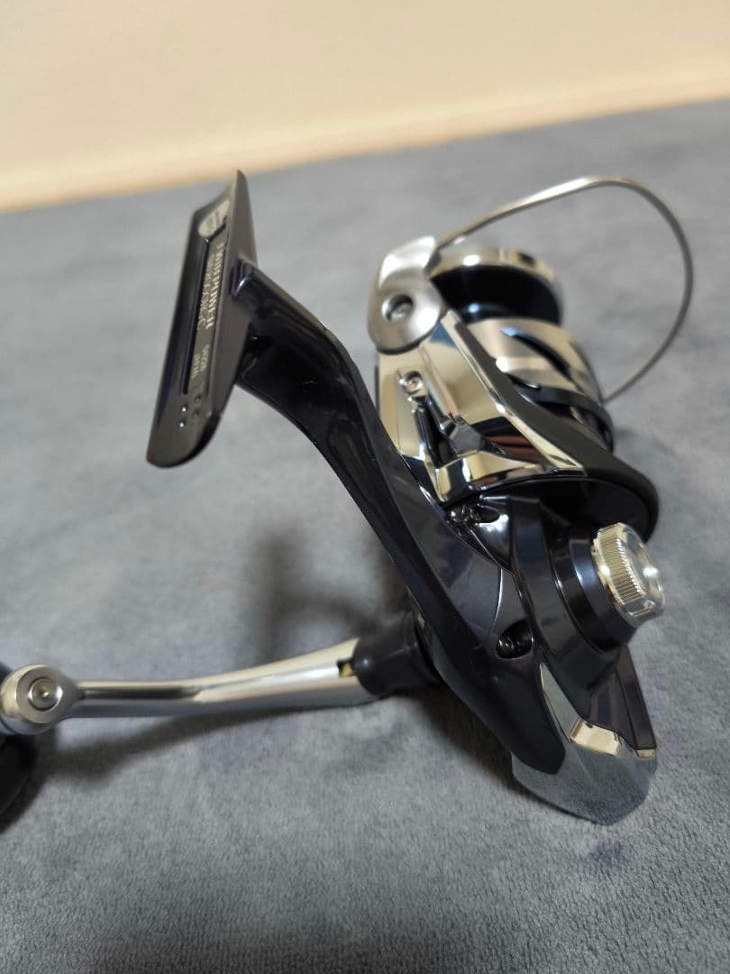 極美品　シマノ　ツインパワー　SW 8000HG　スピニングリール