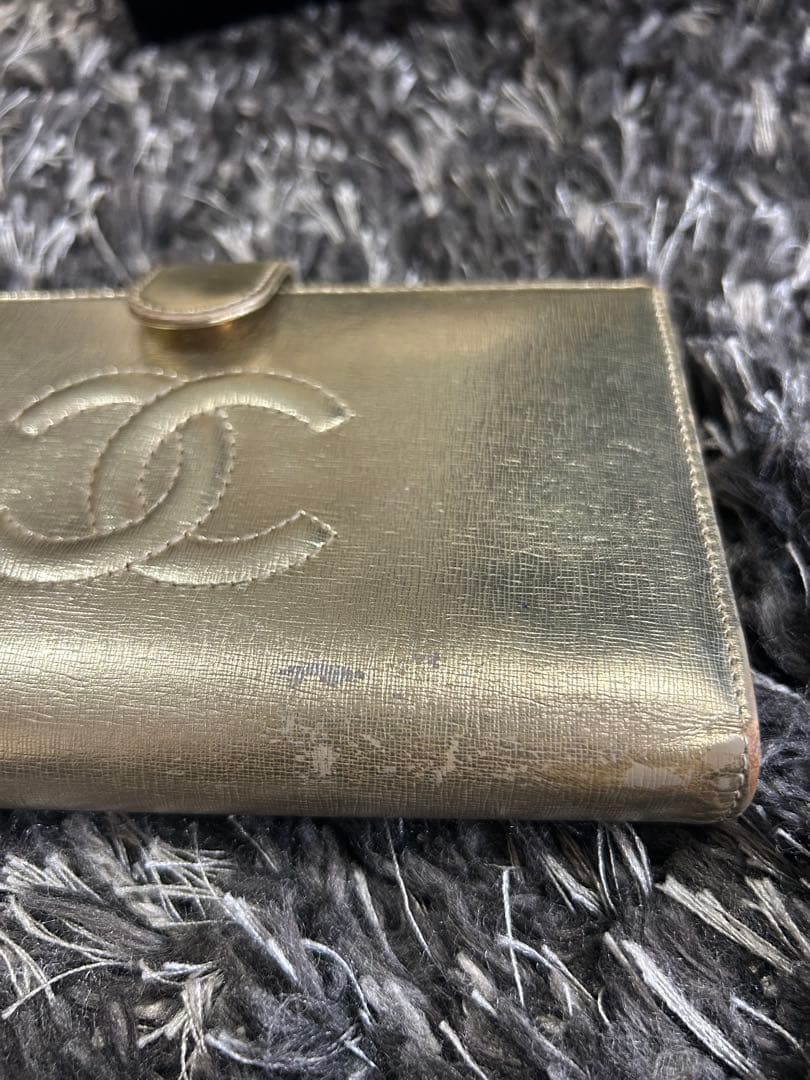 CHANEL ゴールド 二つ折り長財布 ガマ口　箱付き