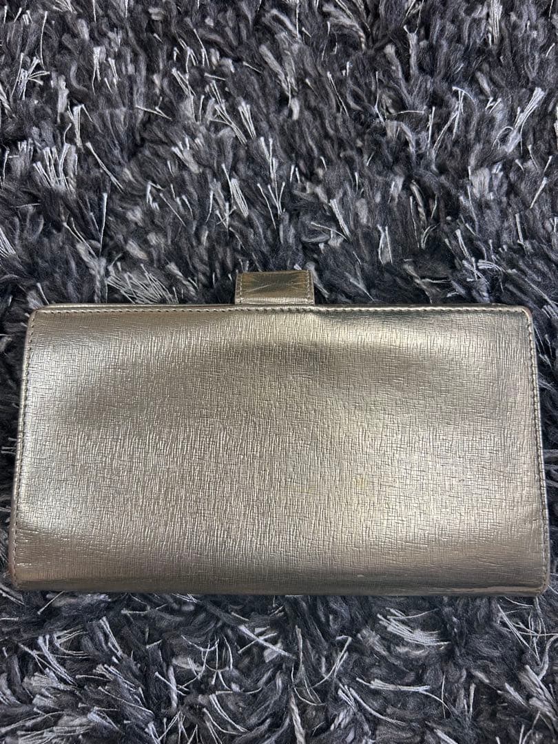 CHANEL ゴールド 二つ折り長財布 ガマ口　箱付き