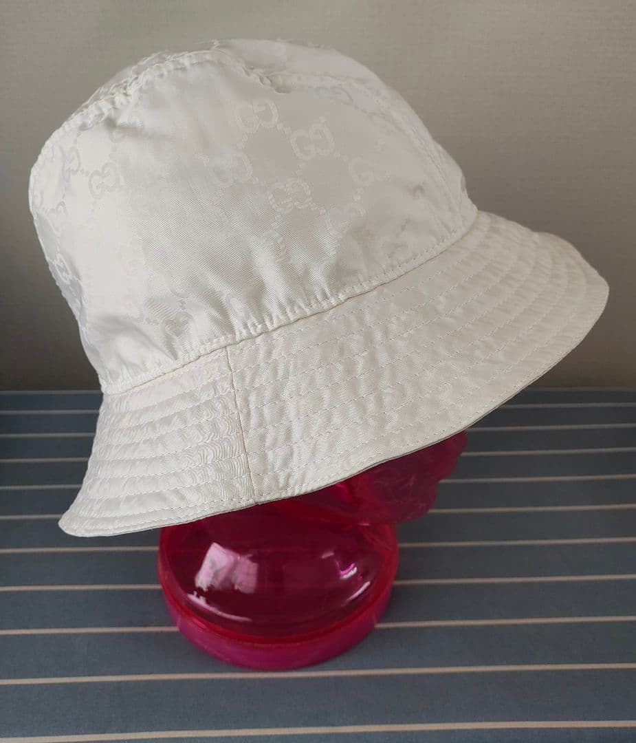 GUCCI　グッチ　ホワイトGGパターンバケットハット