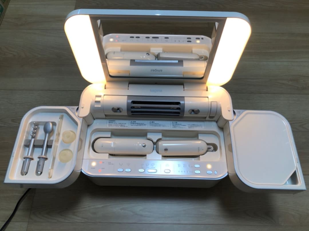 サキナ　美顔器　ビジュー