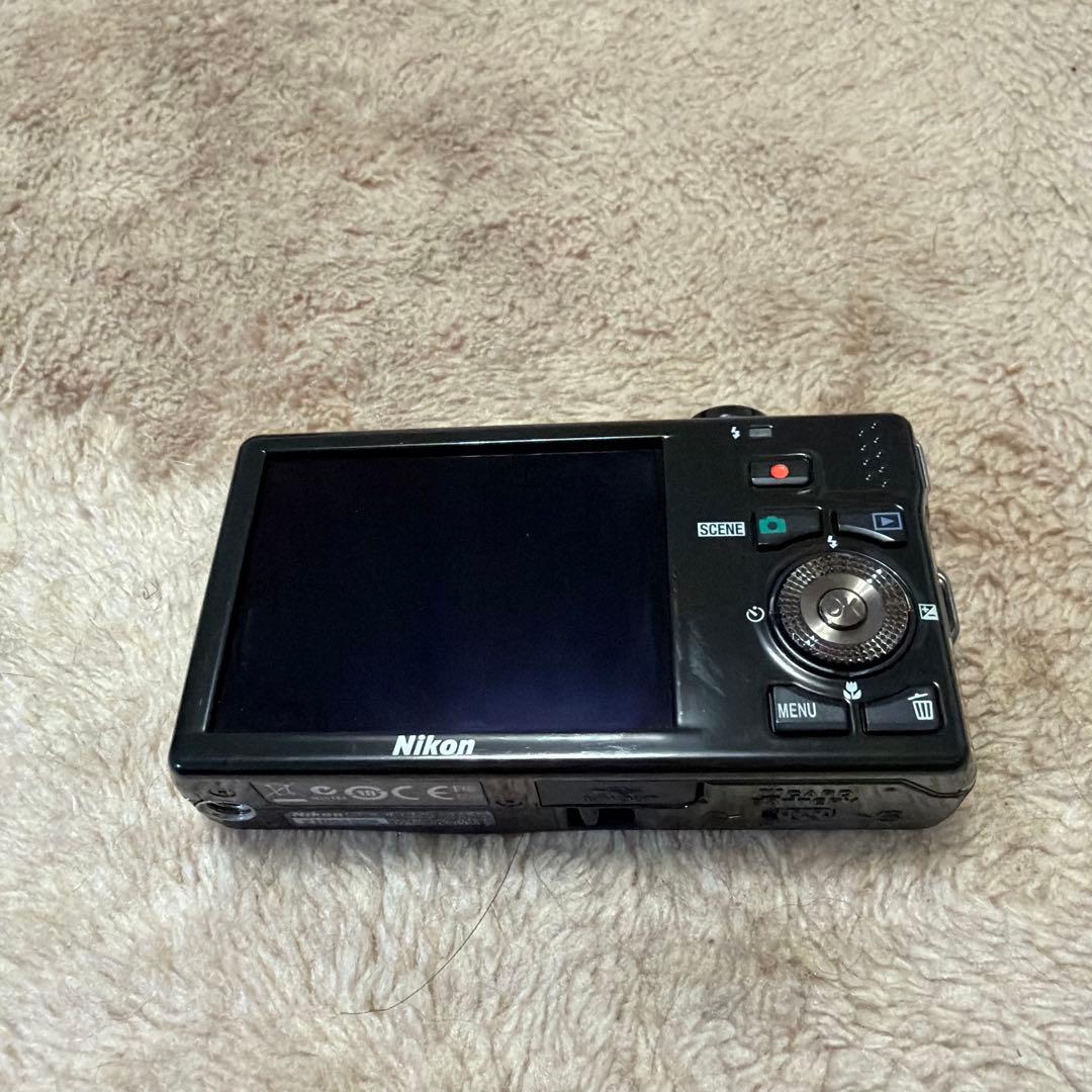 Nikon COOLPIX 7倍光学ズーム デジタルカメラ（ジャック品）