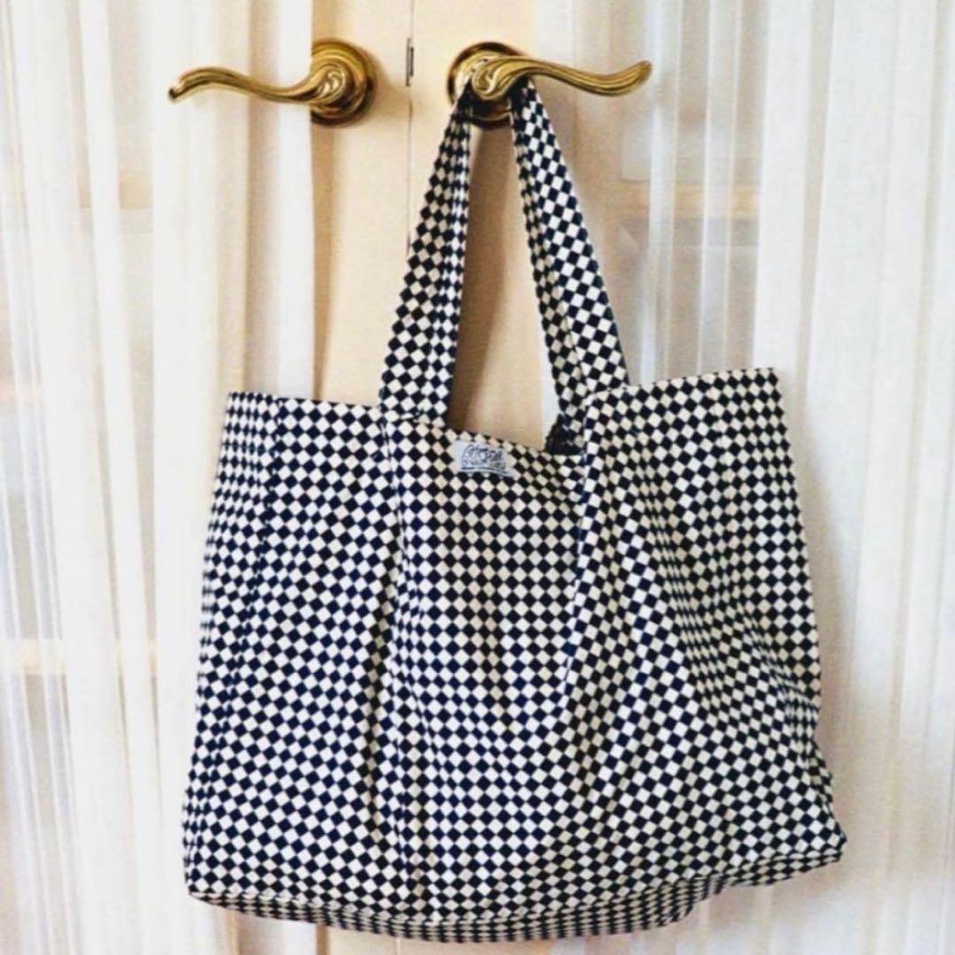 House on the hill トート　Argyle