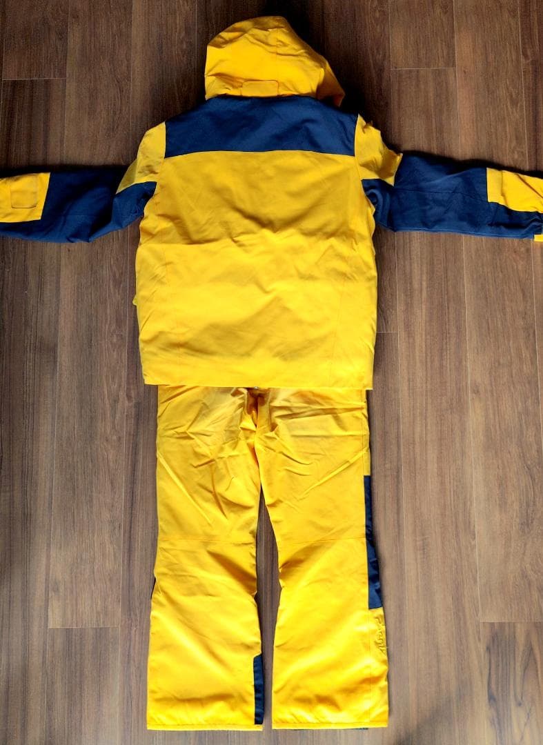 フェニックス（phoenix）スキーウェア上下セット／キッズ150㎝