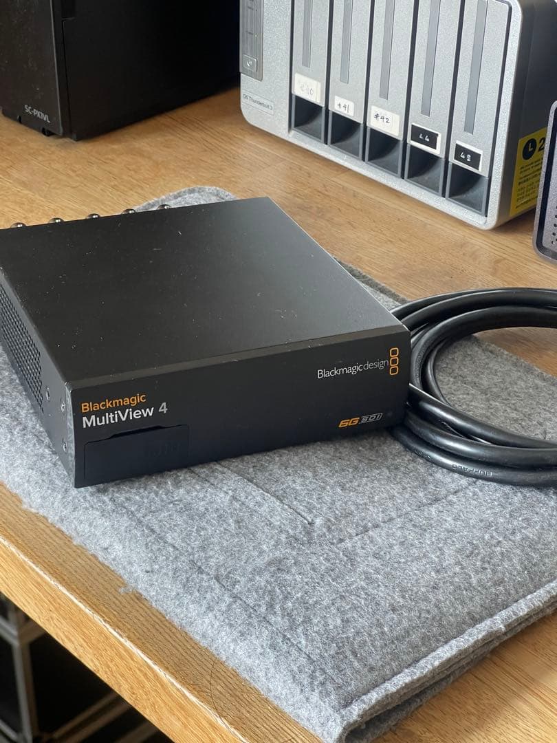 Tomoyuuuu　Blackmagic MultiView 4 ブラック