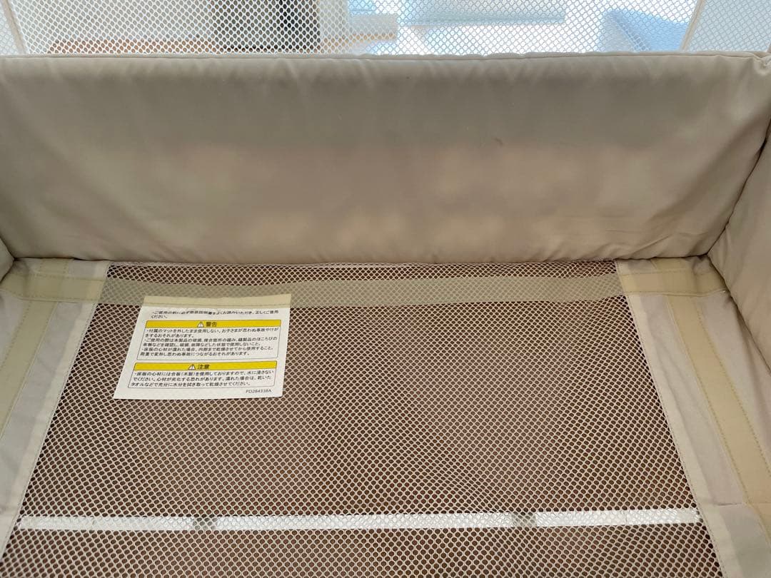 箱付き　Aprica アップリカ ココネルエアー ホワイト 折り畳みベビーベッド