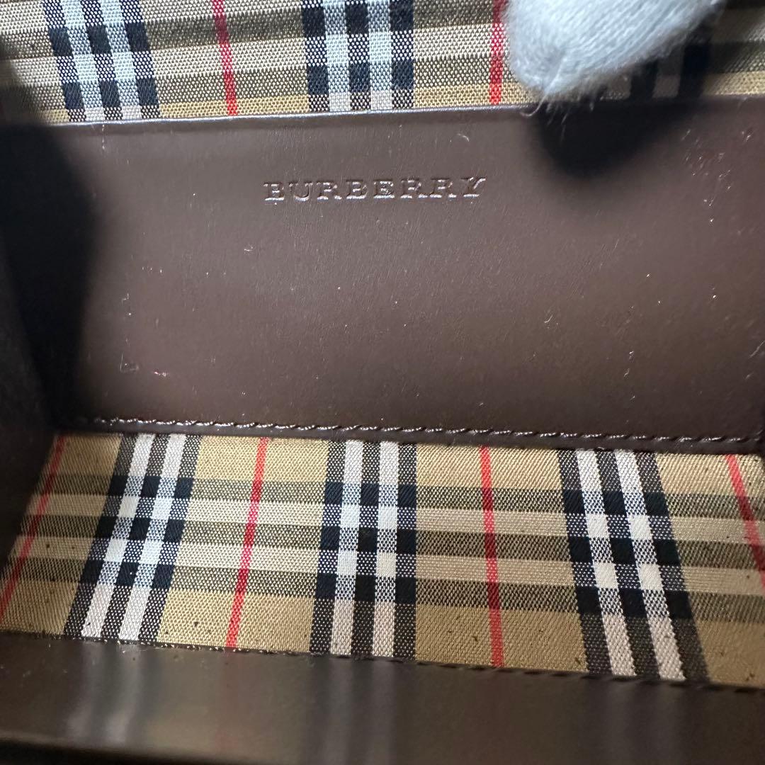 未使用に近い　バーバリー　がま口レザーケース 内側ノバチェック　ブラウン