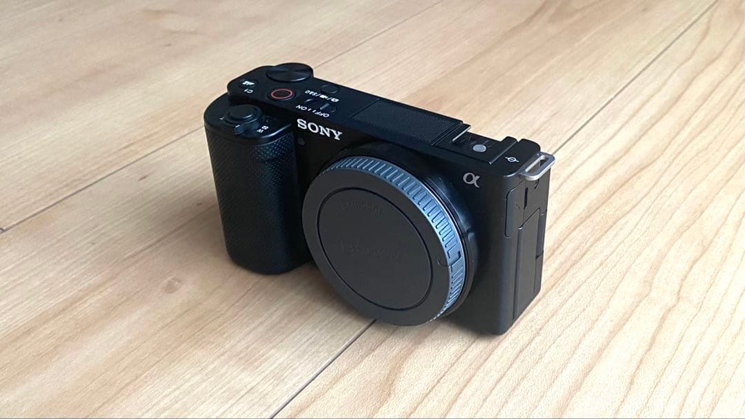 【良品】SONY VLOGCAM ZV-E10 デジタル一眼カメラ　おまけ付き
