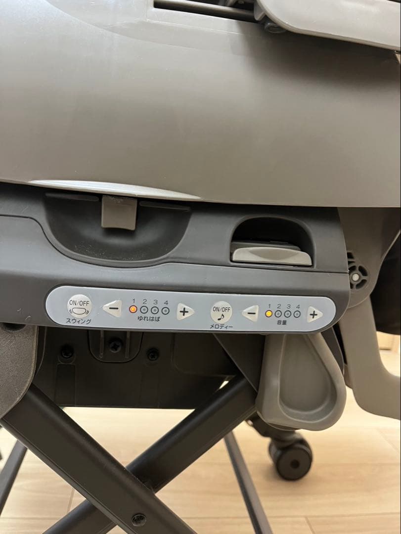 Combi コンビ　ネムリラAT BEDI オートスイング　電動