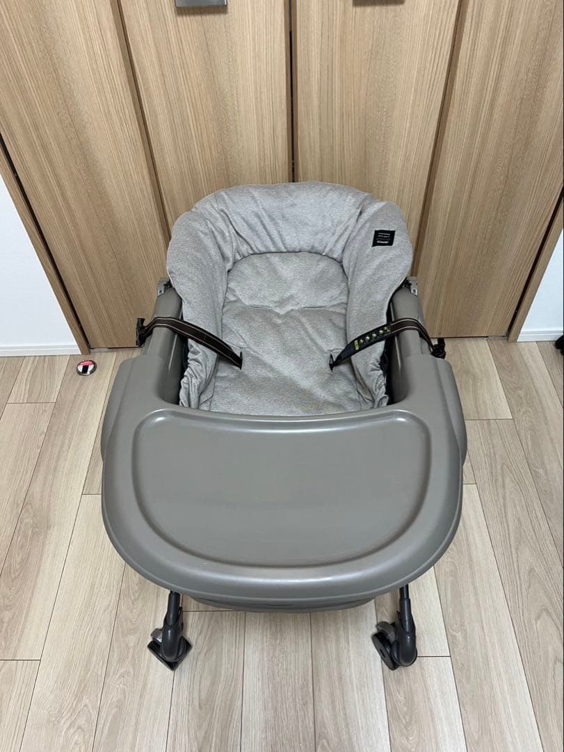 Combi コンビ　ネムリラAT BEDI オートスイング　電動