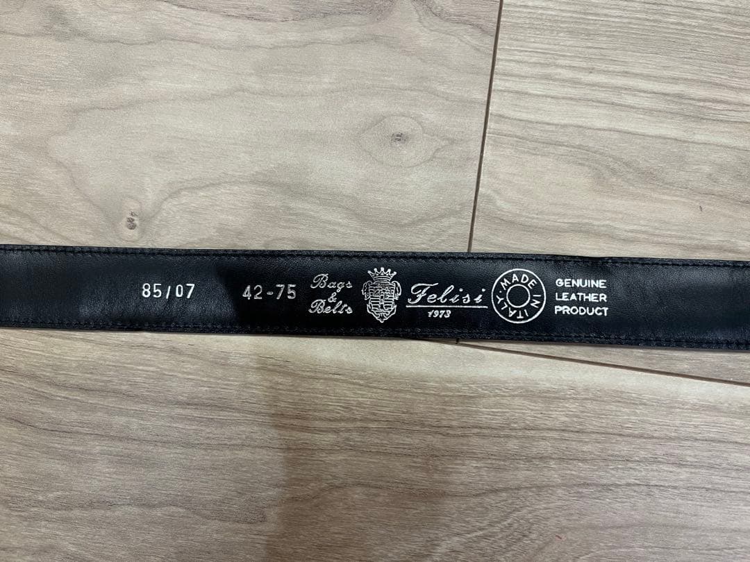 ほぼ未使用　フェリージ　felisi レザー ベルト 42-75