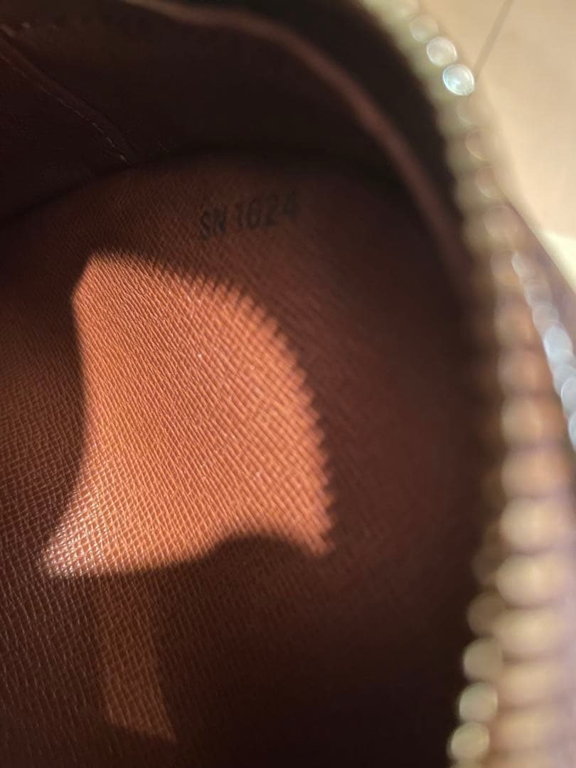 【週末限定価格】LOUIS VUITTON ショルダーバッグ ブロワ モノグラム