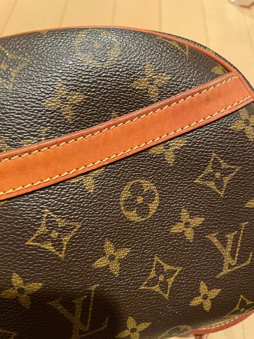【週末限定価格】LOUIS VUITTON ショルダーバッグ ブロワ モノグラム
