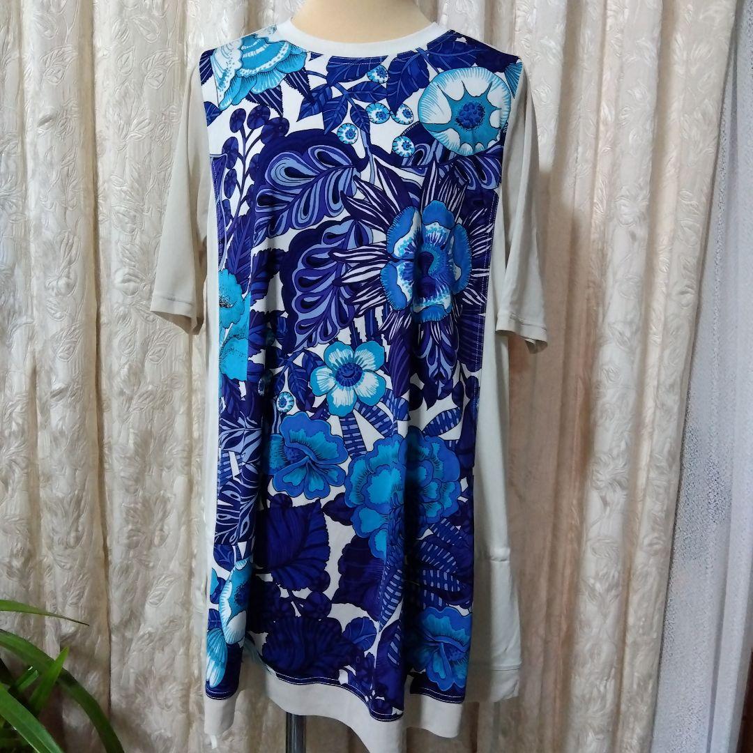 トクコの鮮やか花柄チュニック