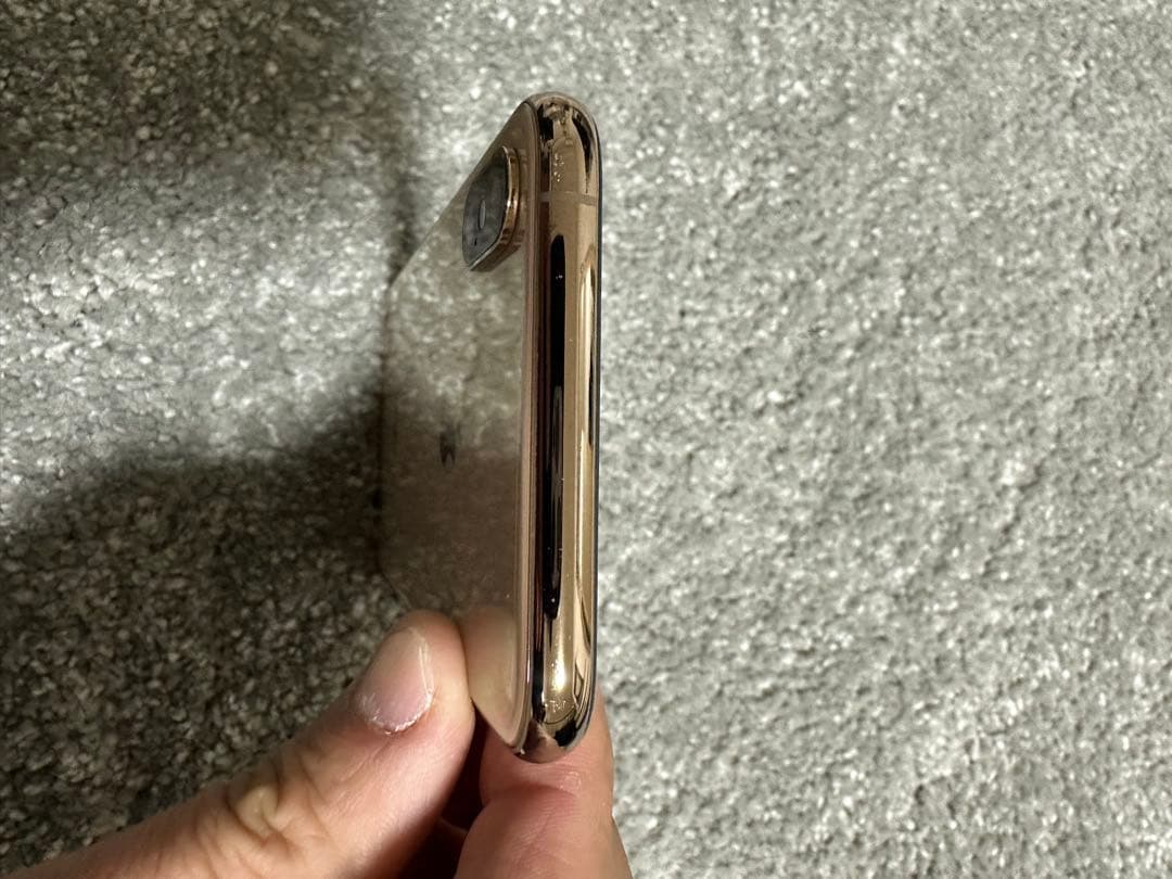 【最終値下げ】美品　iPhone Xsゴールド