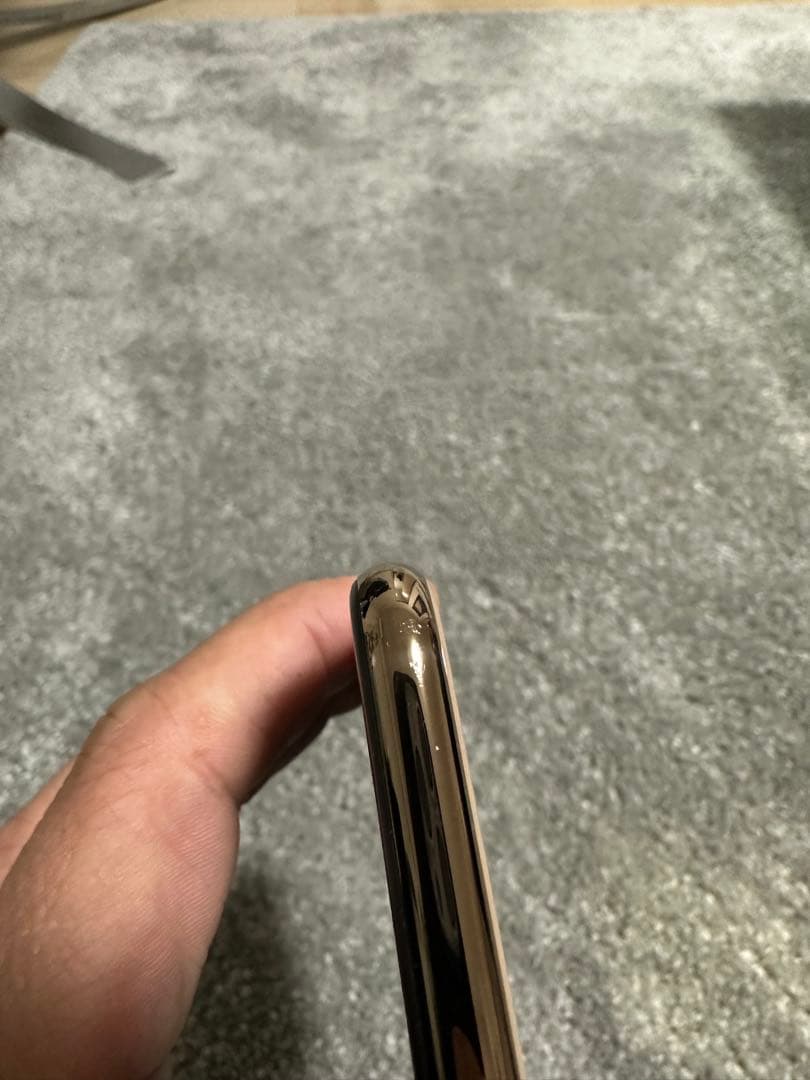 【最終値下げ】美品　iPhone Xsゴールド