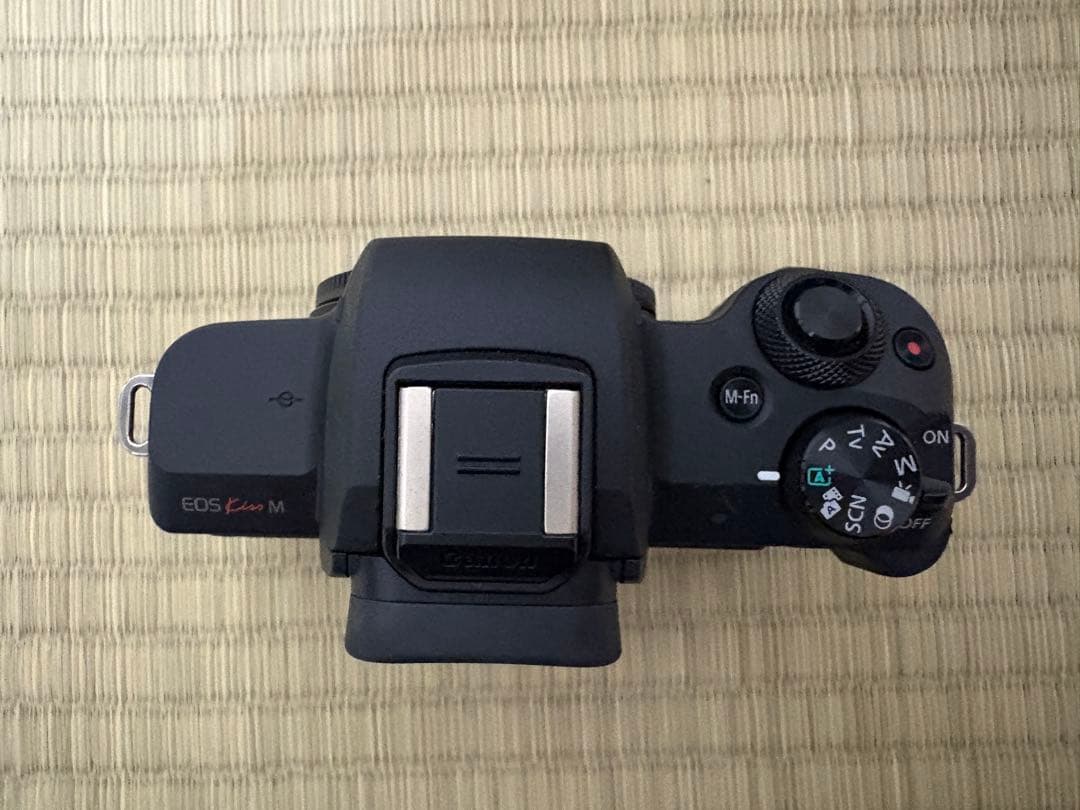 Canon EOSkissM　18-150mm EF-M 22mm レンズ2式付