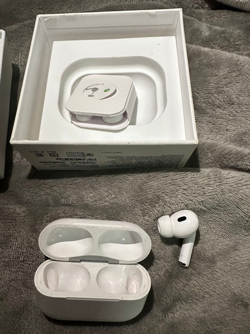 AppleAirPods PRO 第2世代Lightning MQD83J/A