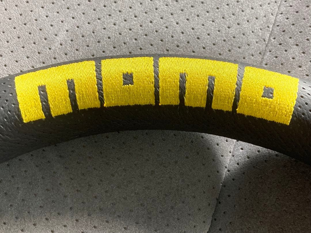 MOMO ステアリングホイール C-71 350mmコンペティション極上品