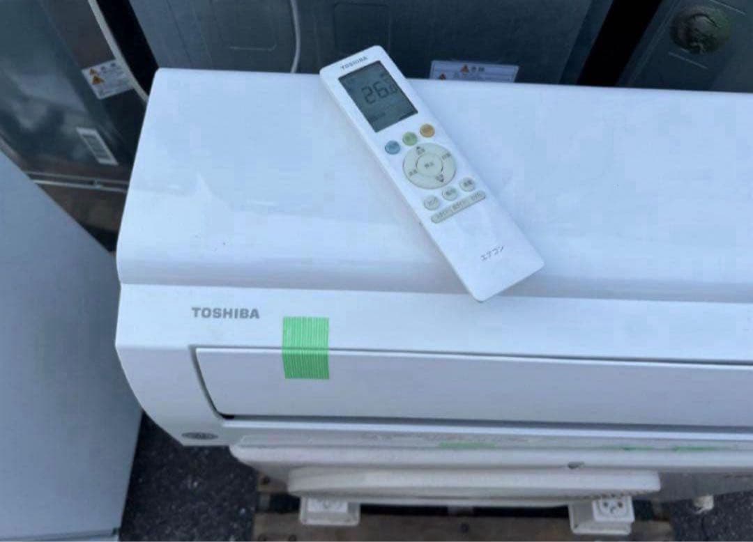 【高年式】2020年式2.2kw TOSHIBAエアコンRAS-G221M(W)