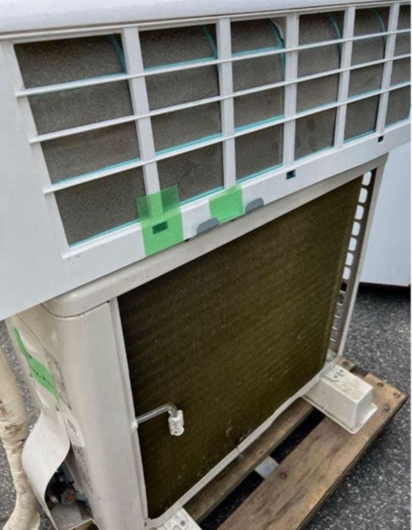 【高年式】2020年式2.2kw TOSHIBAエアコンRAS-G221M(W)