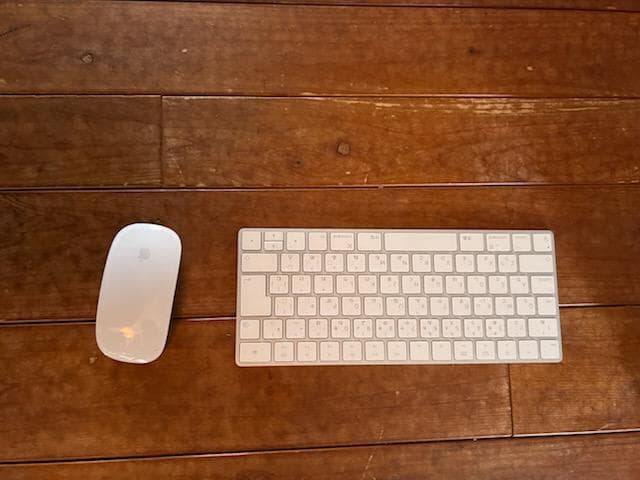 iMac 21.5 2017 4K i5 8GB 1TB 純正マウスキーボード付