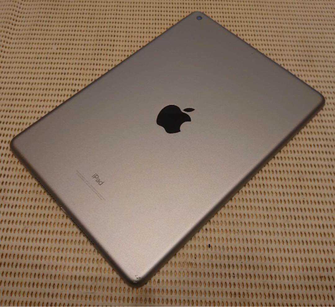 完動品iPad第6世代(A1893)本体128GBグレイ送料込NJF8M