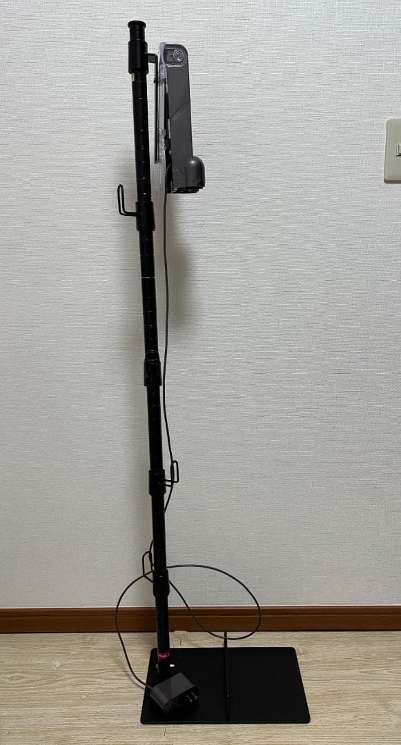 ダイソン Dyson Cyclone V10 Fluffy スタンド付き