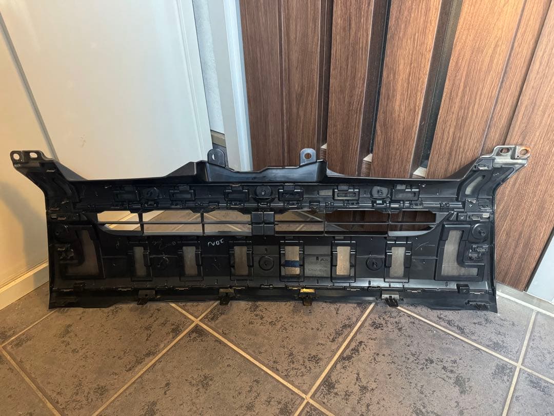 200系 ハイエース 標準 ナロー 純正メッキフロントグリル