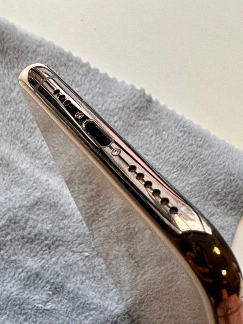 【美品】Apple iPhone XS ゴールド64GB 新品バッテリー100%