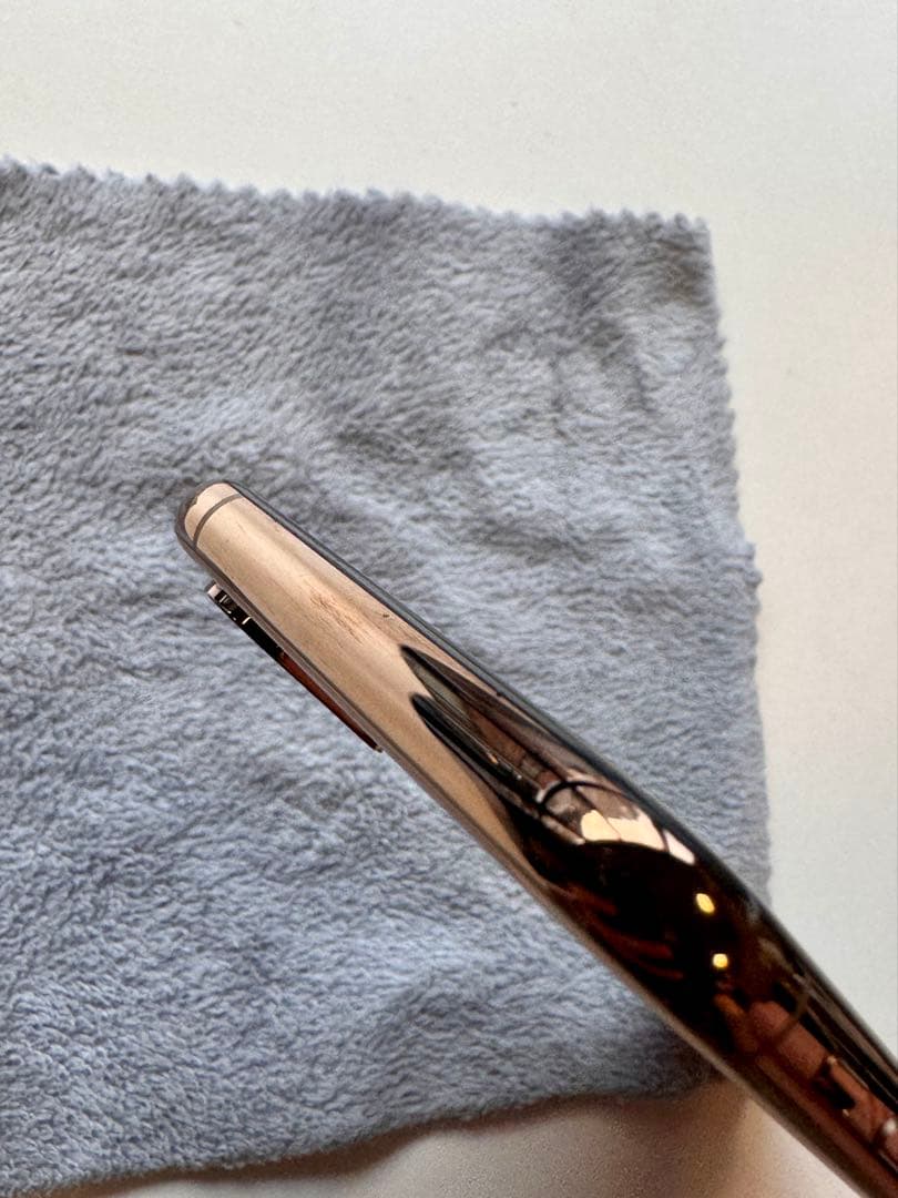 【美品】Apple iPhone XS ゴールド64GB 新品バッテリー100%