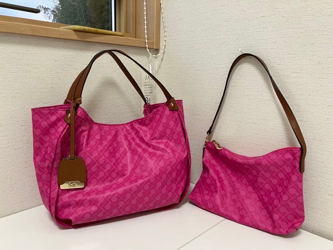 ゲラルディーニ　ソフティ　トートバッグ　ポーチ付き