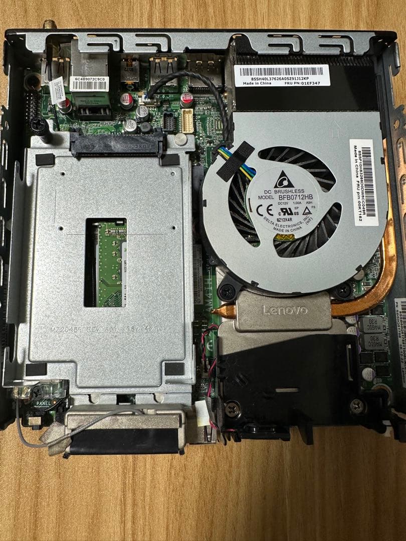 Windowsデスクトップ Lenovo ThinkCentre M715q - Win10 