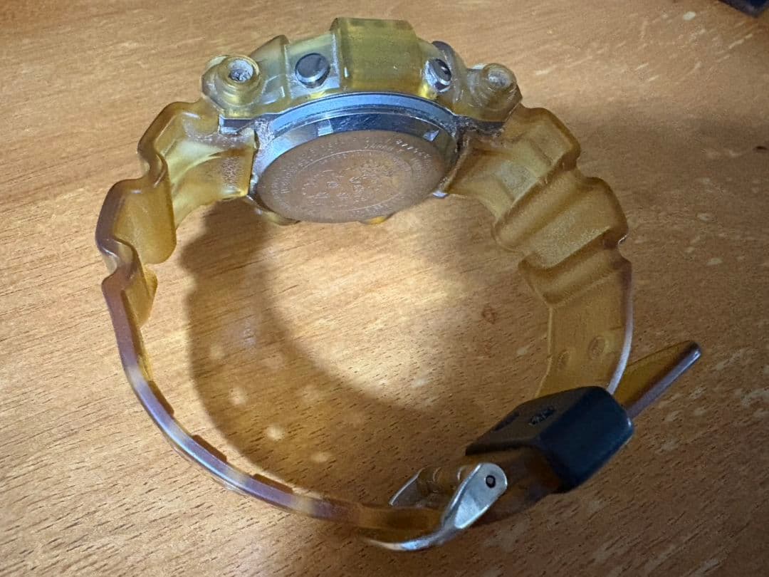 CASIO G-SHOCK クリアイエロー デジタル腕時計（箱なし、電池切れ）