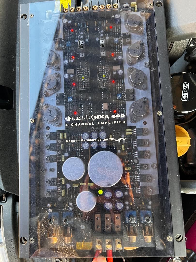 HELIX　4ch　パワーアンプ　HXA400
