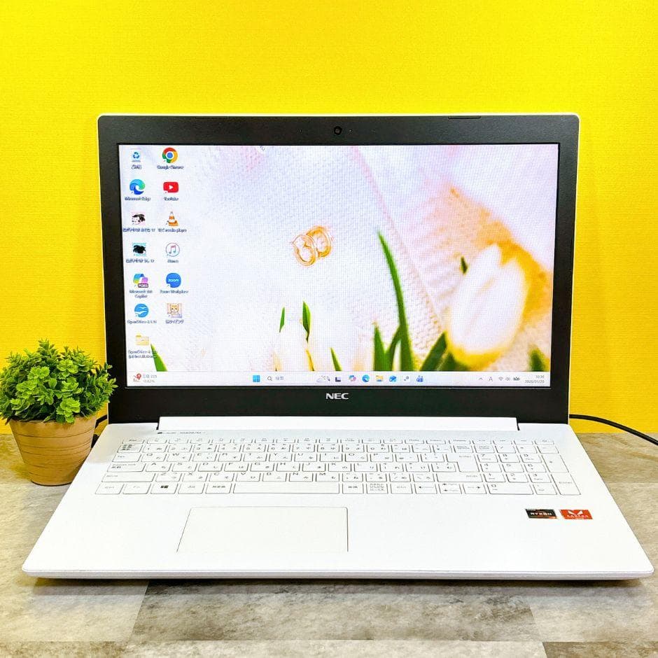 美品❣高性能Ryzen7✨SSD搭載で快適✨薄型 カメラ付き Windows11