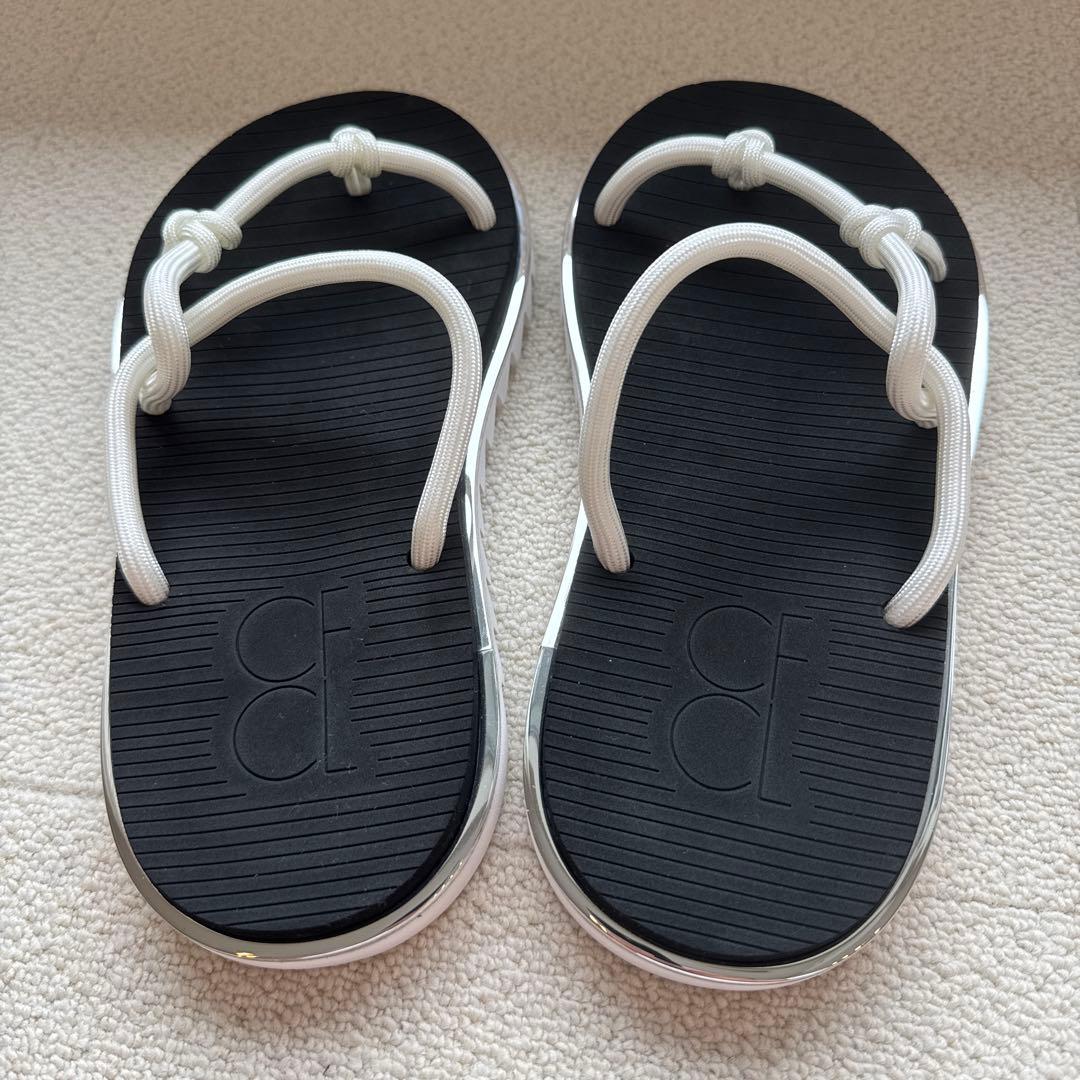 【CFCL】ビーチサンダル ホワイト/ブラック/シルバー