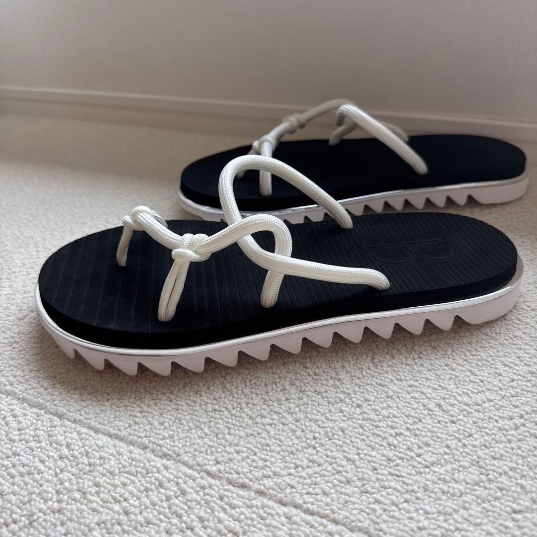 【CFCL】ビーチサンダル ホワイト/ブラック/シルバー