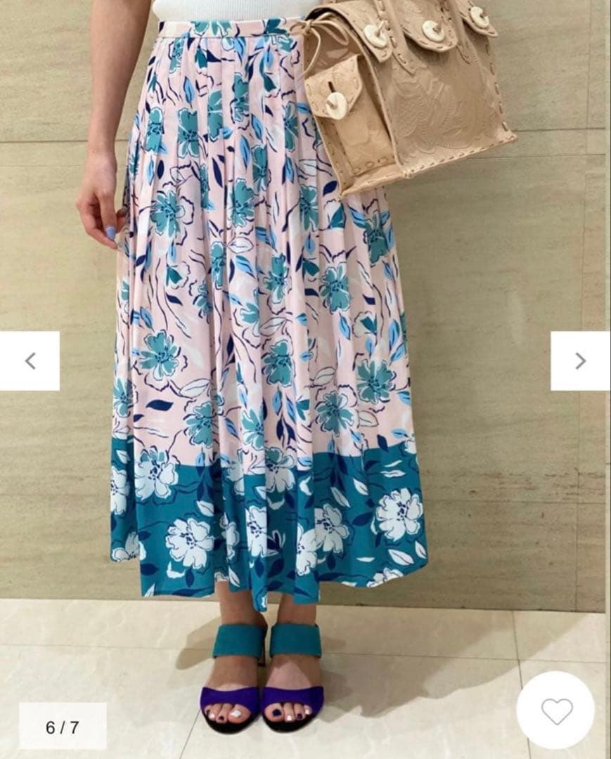 ◆ グレースコンチネンタル フラワープリントフリルトップ &プリーツスカート