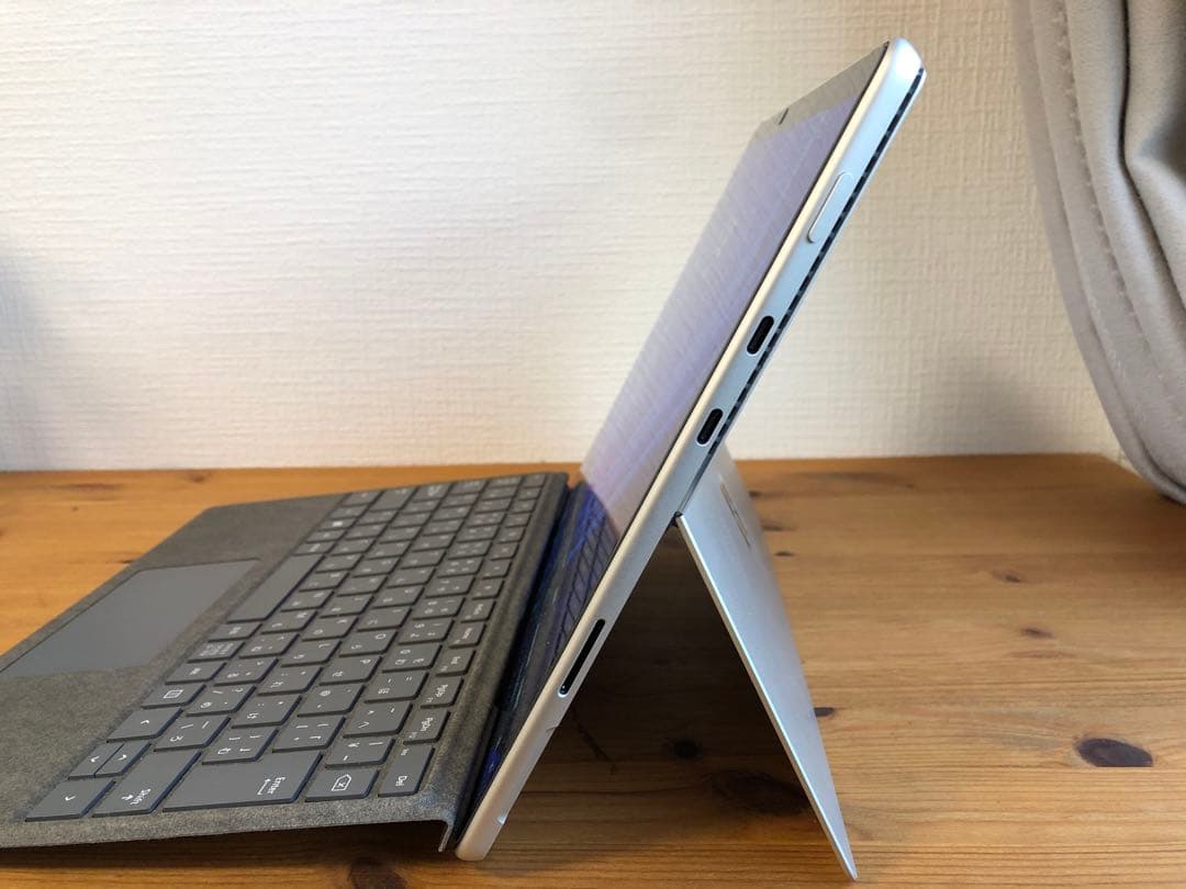 Surface Pro8本体＋キーボードセットほぼ新品