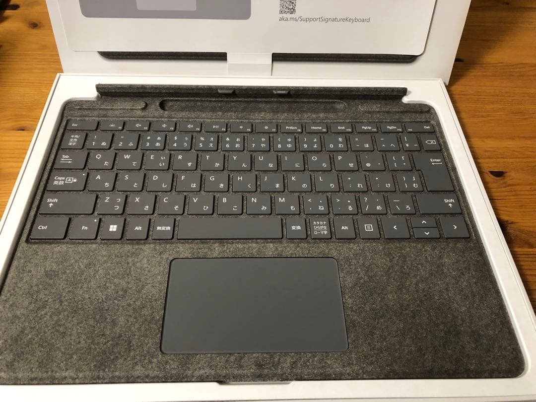 Surface Pro8本体＋キーボードセットほぼ新品