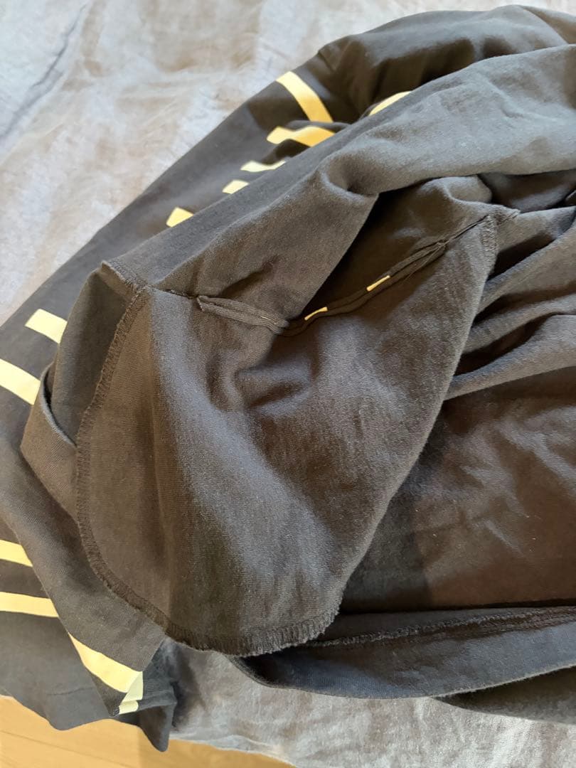 Dulcamaraドゥルカマラ グリッチボーダーロンT